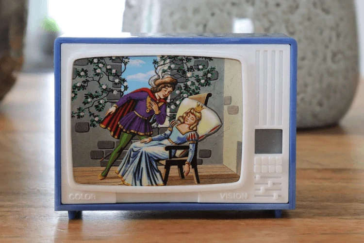 Šípková Růženka - klikací TV (retro hračka)