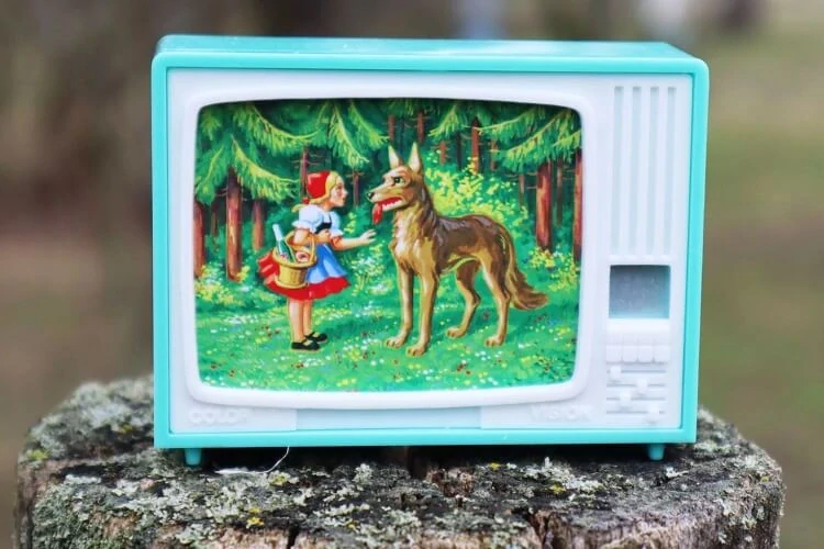 O Červené Karkulce - klikací TV (retro hračka)