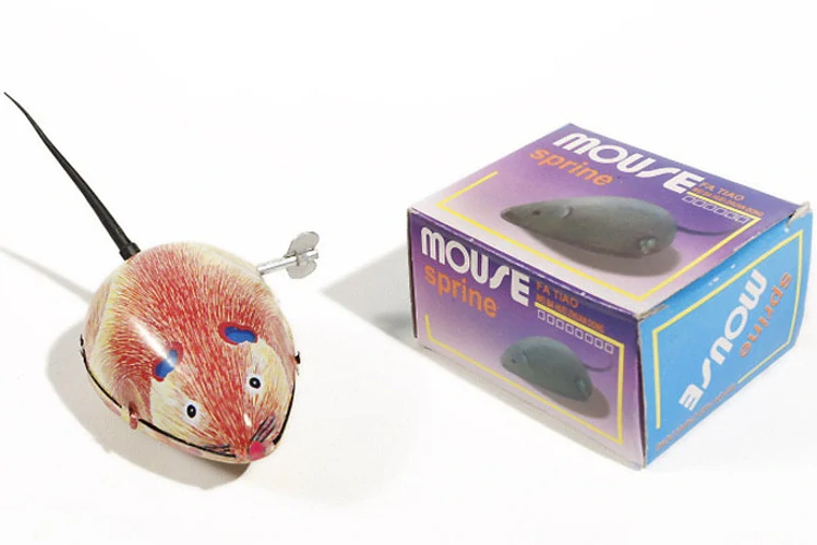 Plechová myš na klíček - červenožlutá