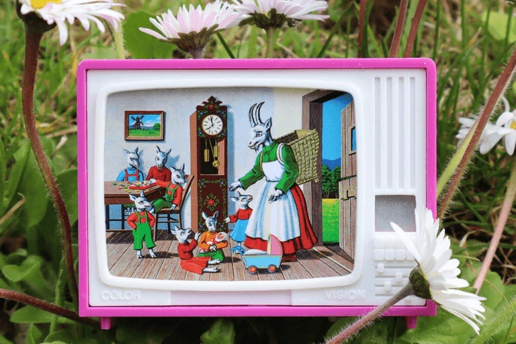 O neposlušných kůzlátkách - klikací TV (retro hračka)