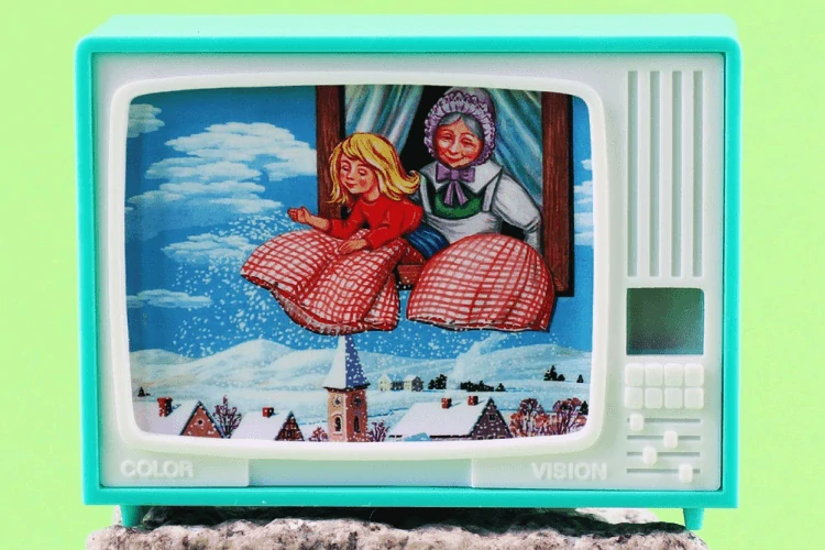 Paní Zima (Perinbaba) - klikací TV (retro hračka)