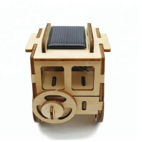 Džíp na solární pohon - bazar