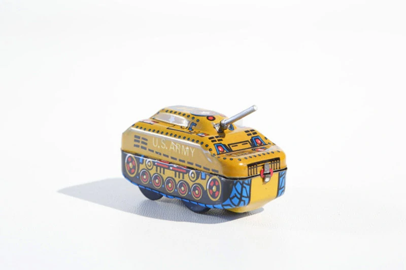 Plechový tank na klíček
