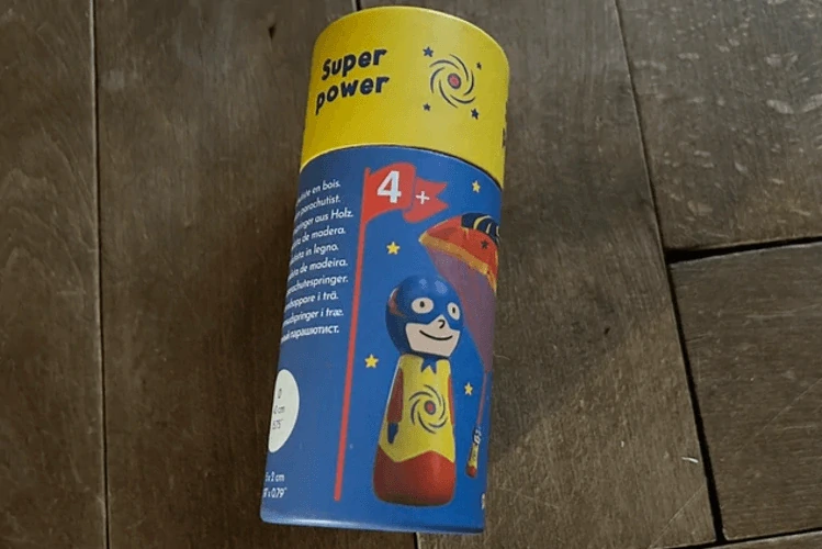 Dřevěný parašutista - Super Power