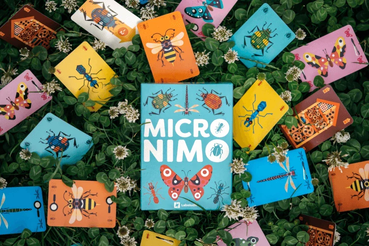 Mikronimo - strategická karetní hra