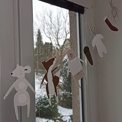 Zima v lese - vánoční vystřihovánka - girlanda