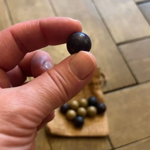 Hliněnky (10 ks) v jutovém pytlíčku modrá – žlutá (V2)