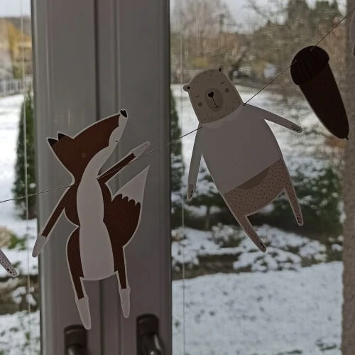 Zima v lese - vánoční vystřihovánka - girlanda