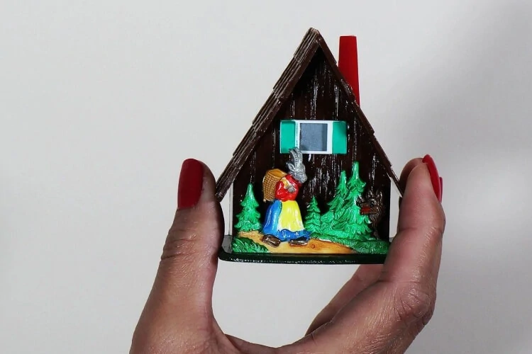 O neposlušných kůzlátkách - klikací televize - chaloupka (retro hračka)