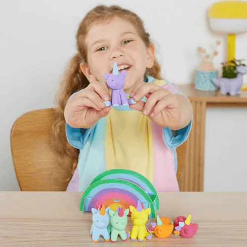 Tiger Tribe Claytopia - plastelina (16 barev), dekorace a scenérie - Svět jednorožců