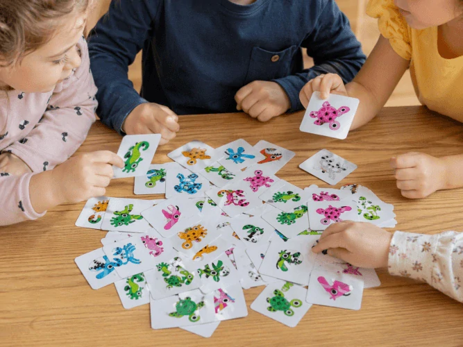 Kamakai - Žralok se blíží! - strategická karetní hra
