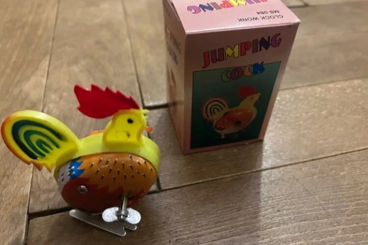 Plechový kohoutek na klíček - s plastovým zobáčkem a ocáskem